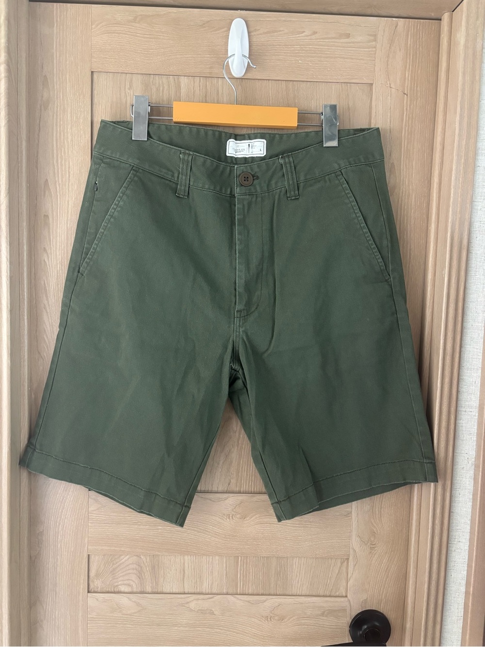 Chocoolate Mens Shorts Size L Olive Green Flat Front Chino Streetwear